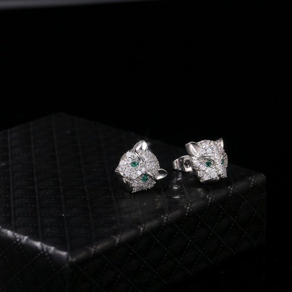 NEW Silver Emerald Diamond Panther Cat Earrings - Picture 8 of 10